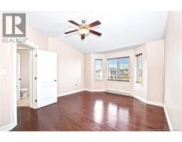 46 Holland Drive, photo 18