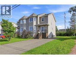 46 Holland Drive, photo 2