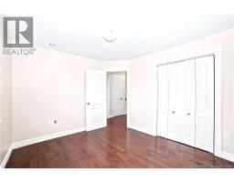 46 Holland Drive, photo 21