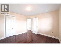 46 Holland Drive, photo 23