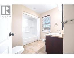 46 Holland Drive, photo 24