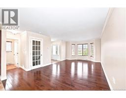 46 Holland Drive, photo 6