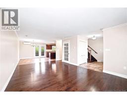 46 Holland Drive, photo 8