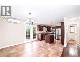 46 Holland Drive, photo 9