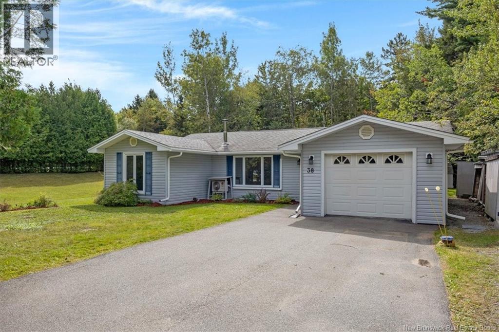 38 Iona Avenue, Rothesay — photo 3