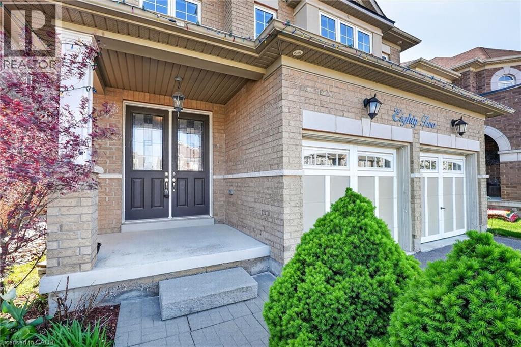 82 CHAUMONT Drive, Stoney Creek — photo 3