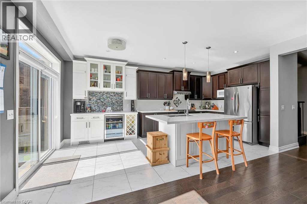 82 CHAUMONT Drive, Stoney Creek — photo 9