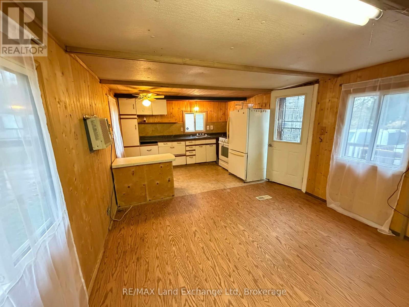 27 - 343 VICTORIA STREET, Central Huron (Clinton) — photo 4
