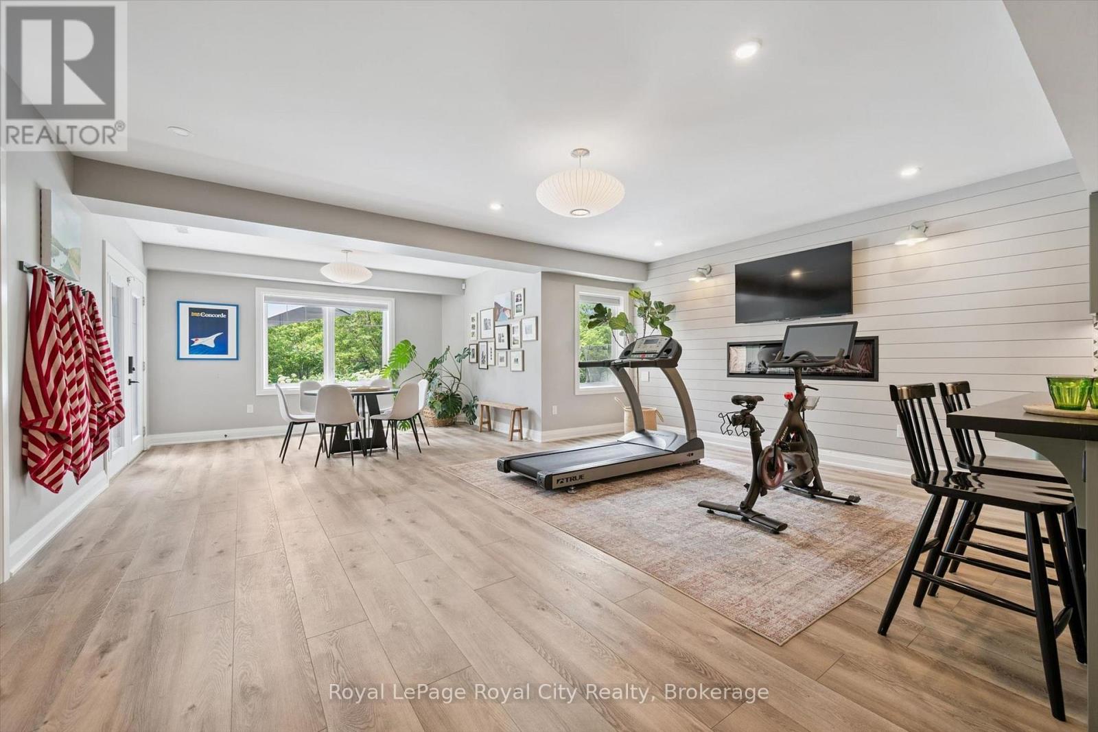 22 HILLTOP ROAD - Image 38