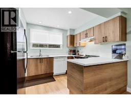 2187 Woodview Drive SW - photo 8