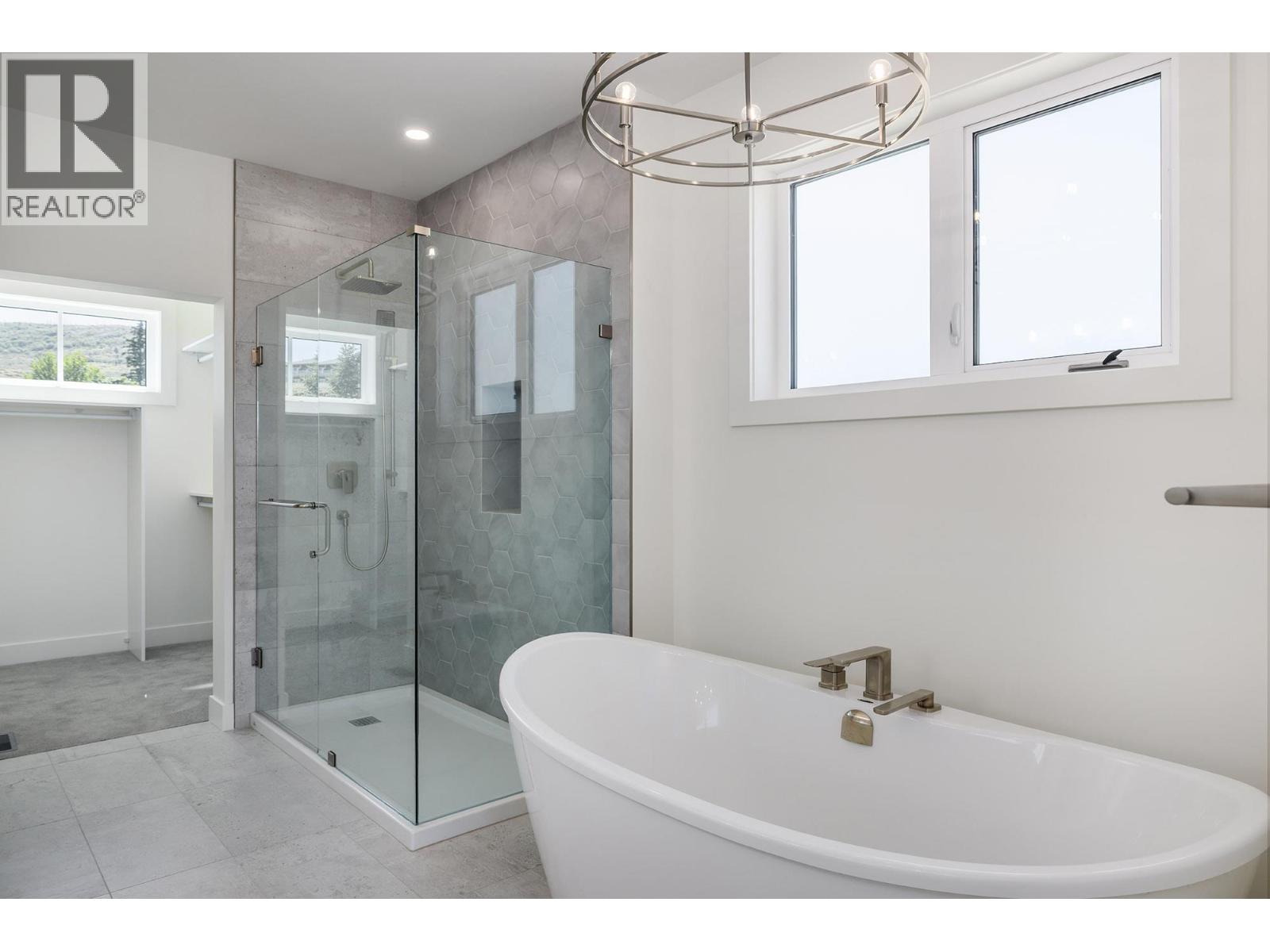 596 Benmore Place, Kelowna - Image 1