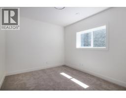 596 Benmore Place, Kelowna, BC V1W4Z3 Photo 29