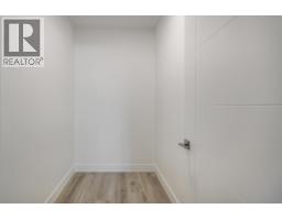 596 Benmore Place, Kelowna, BC V1W4Z3 Photo 35