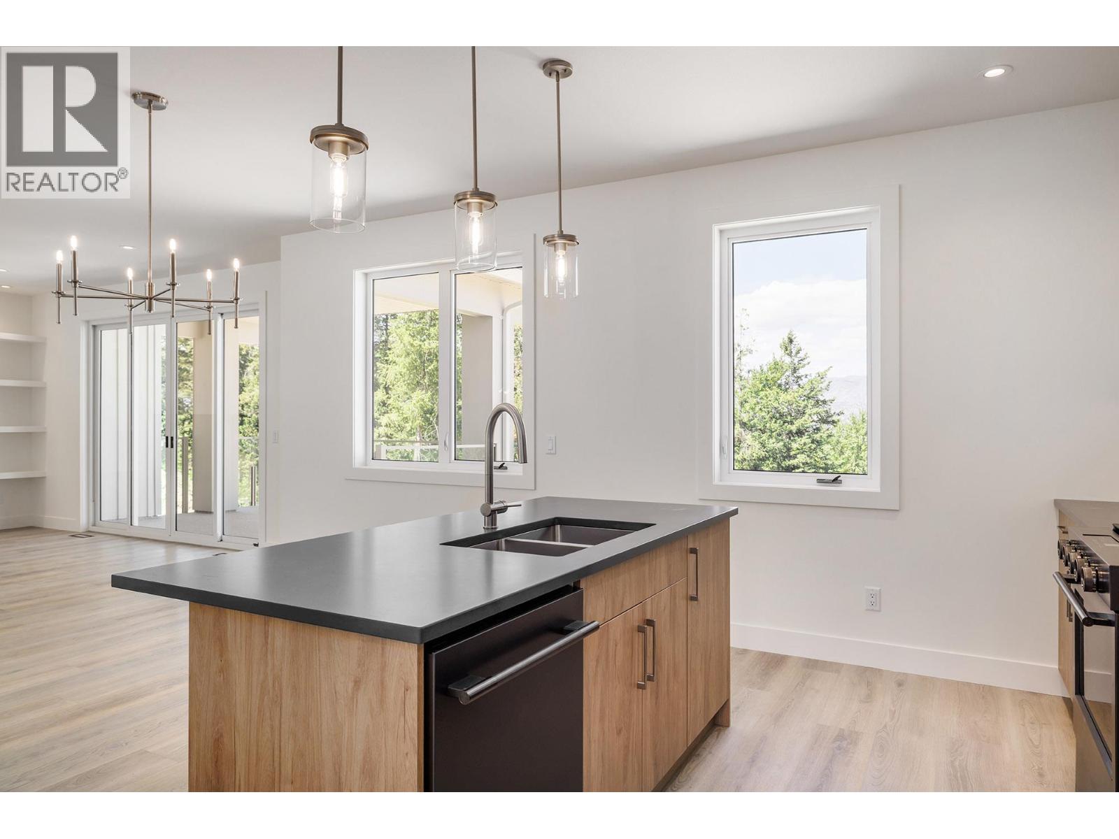 596 Benmore Place, Kelowna - Image 1