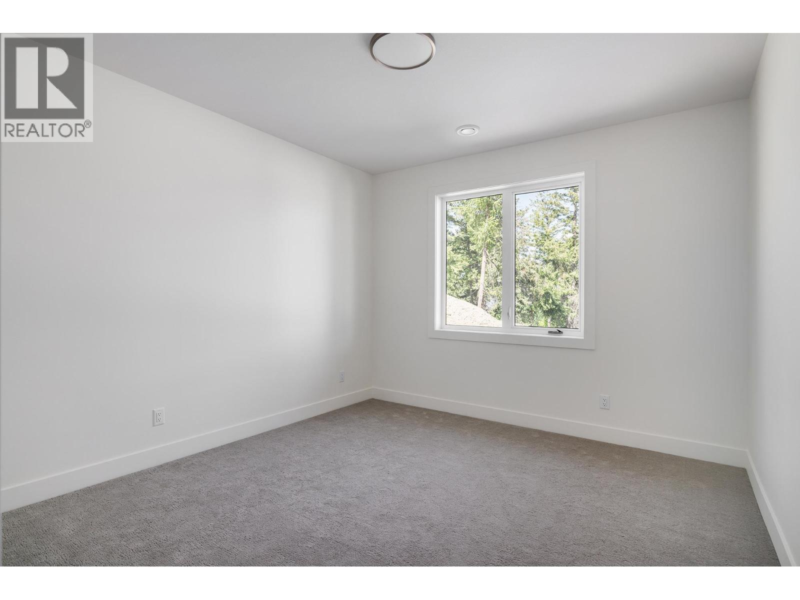596 Benmore Place, Kelowna - Image 1