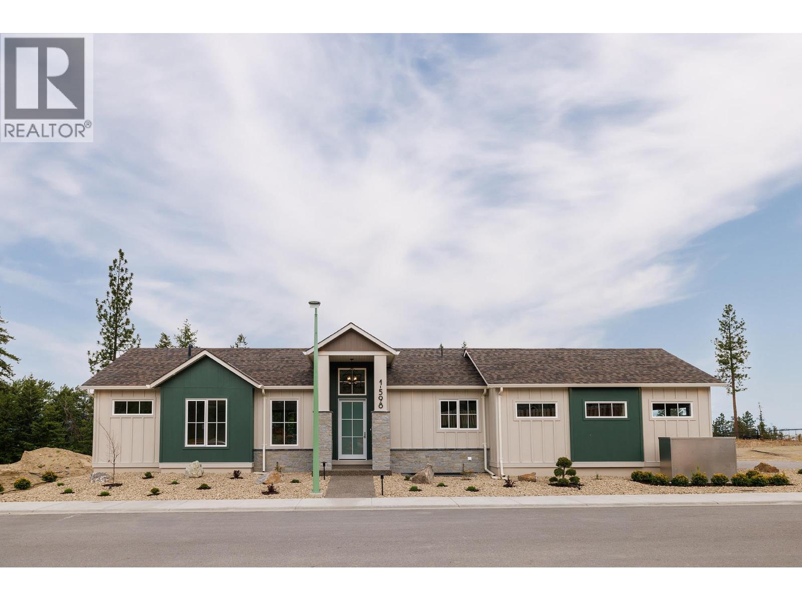 596 Benmore Place, Kelowna - Image 1