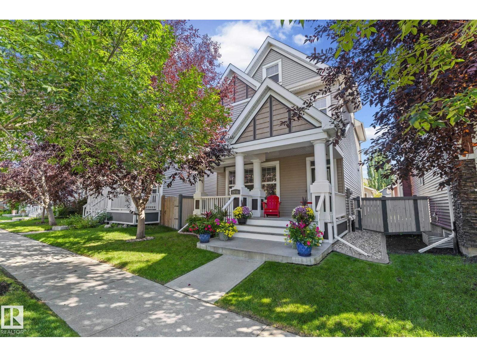 2031 74 ST SW - 2