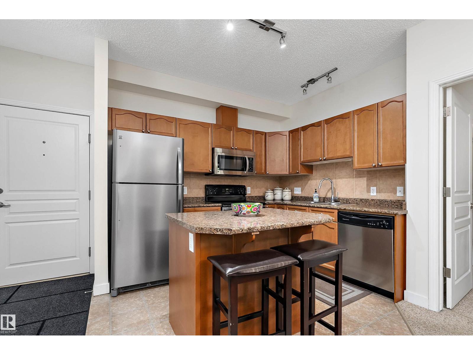 #203 8931 156 ST NW - 12