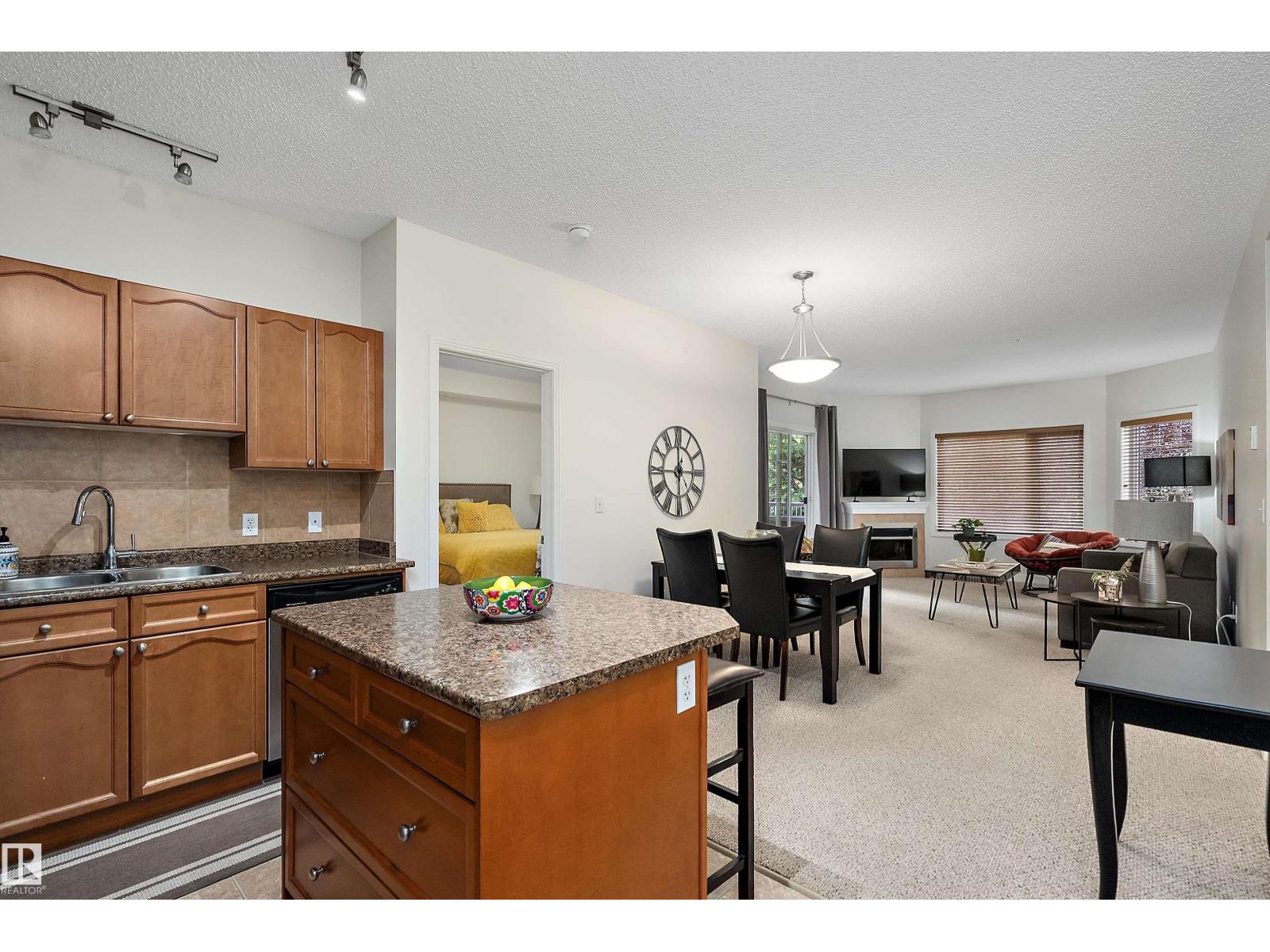 #203 8931 156 ST NW - 16