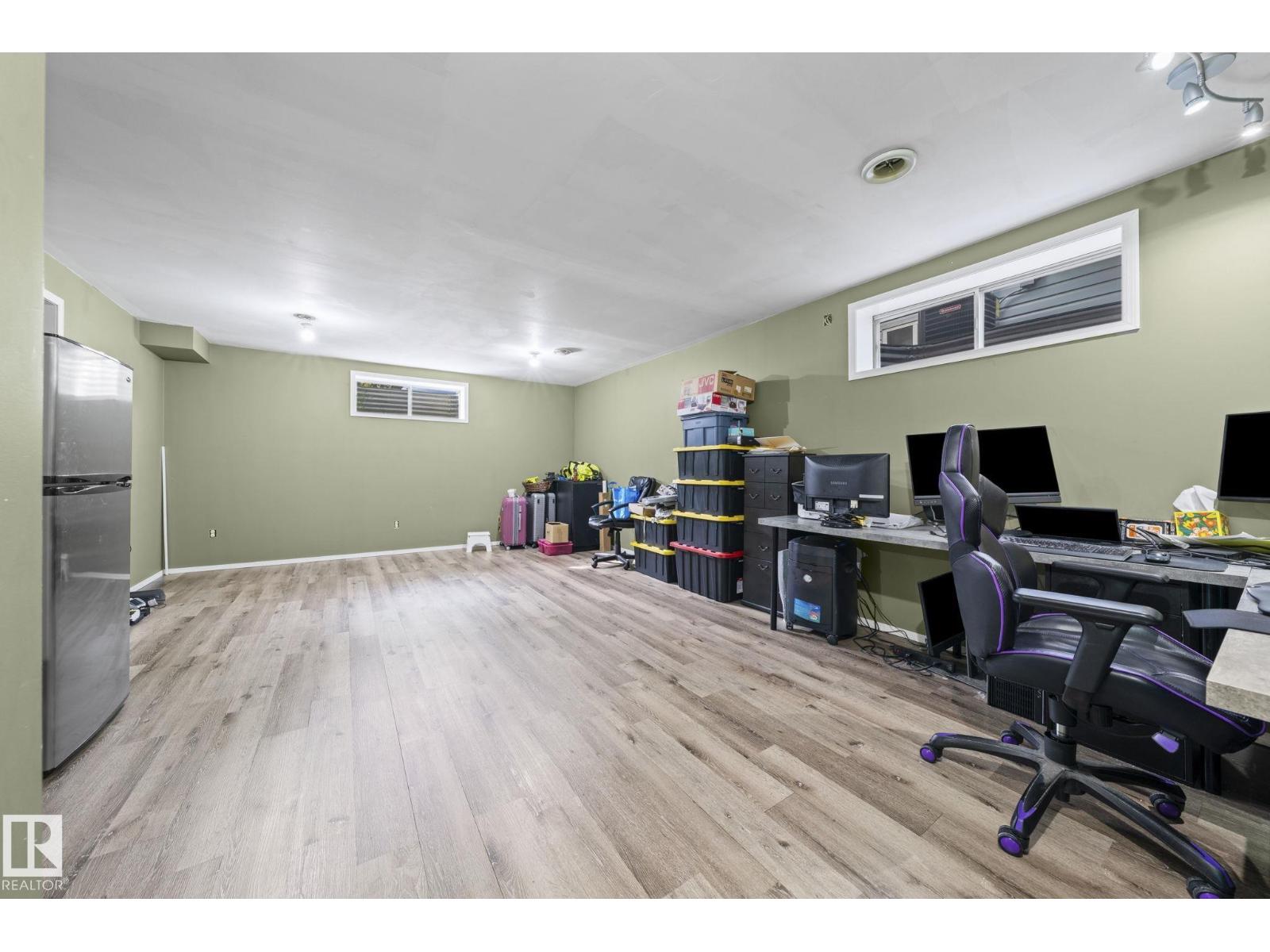 3113 41A AV NW - 33