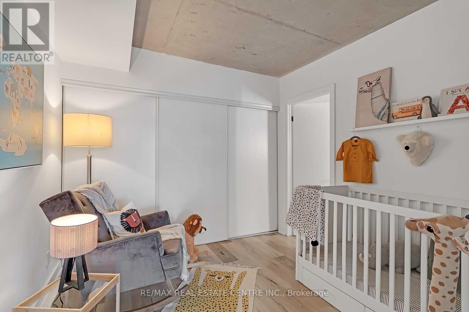 #407 5 HANNA AVENUE - 31