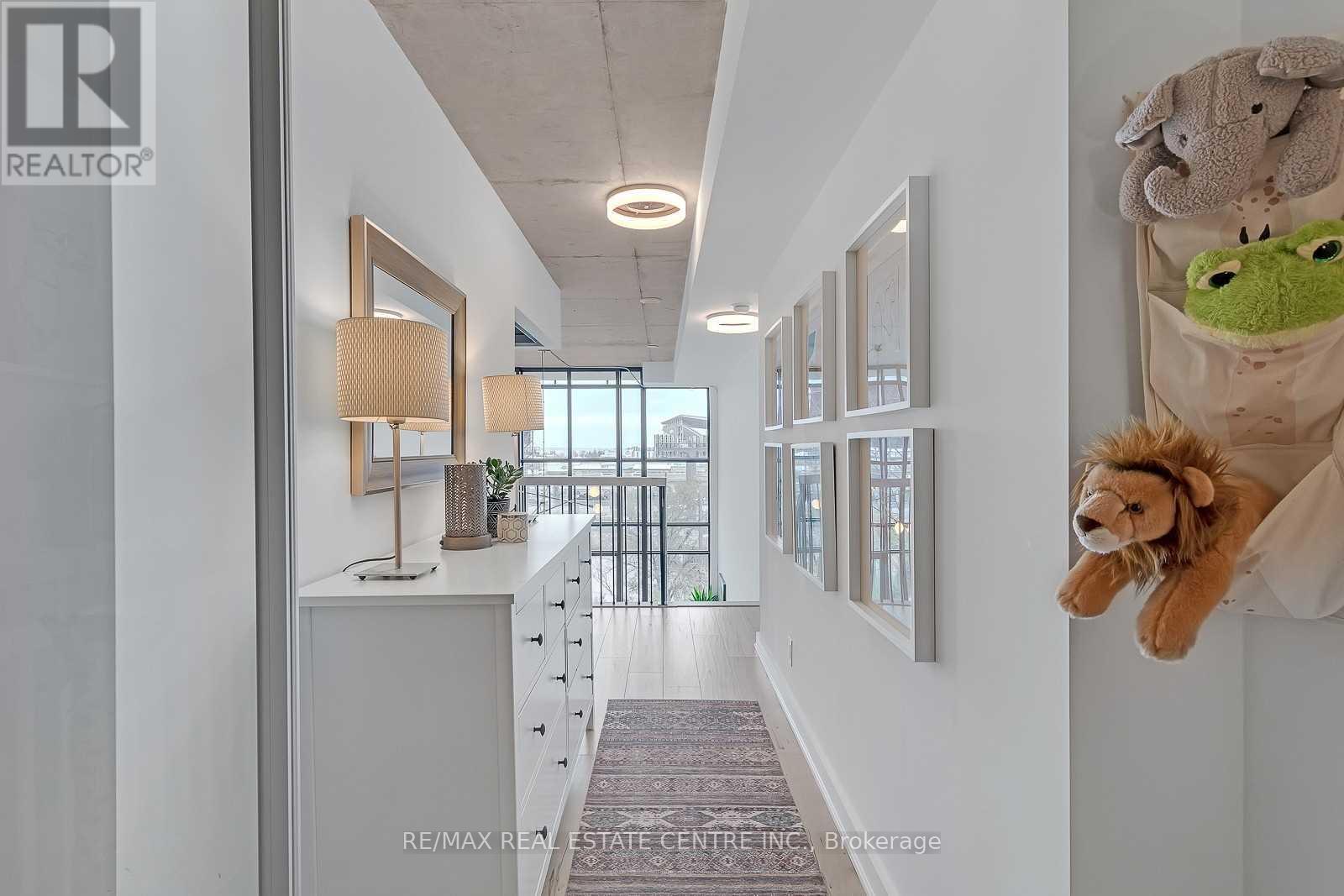 #407 5 HANNA AVENUE - 34