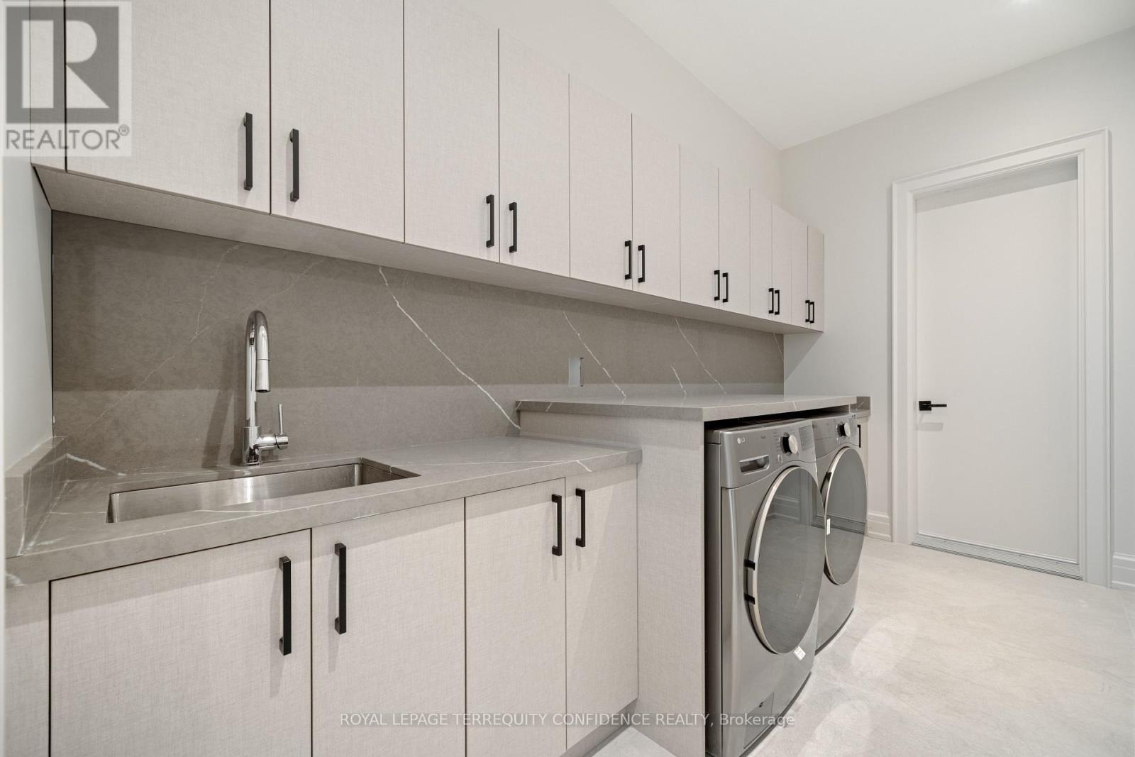 272 HORSHAM AVENUE - Image 34