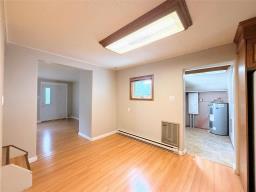 50 Morris Avenue N, Gladstone, MB R0J0T0 Photo 11