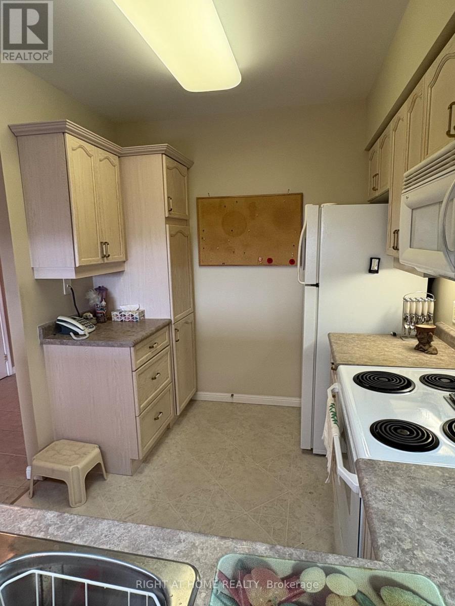 #509 90 DEAN AVENUE - 4