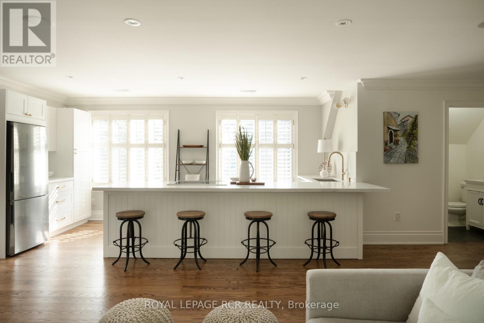 84 KENNEDY ROAD - Image 37