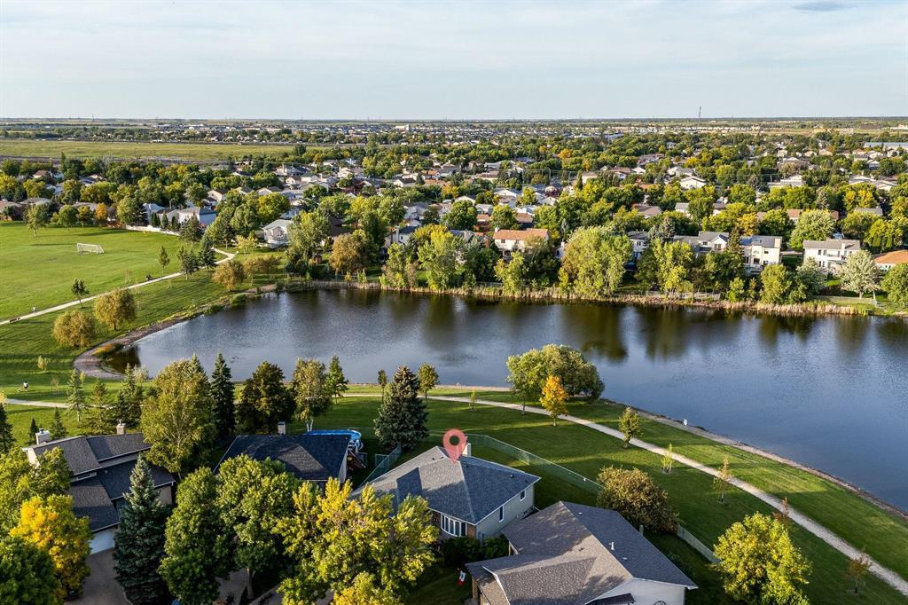 19 Lochspur Lane, Winnipeg, Manitoba, R2V3X7, Winnipeg, Manitoba — photo 3 of 5