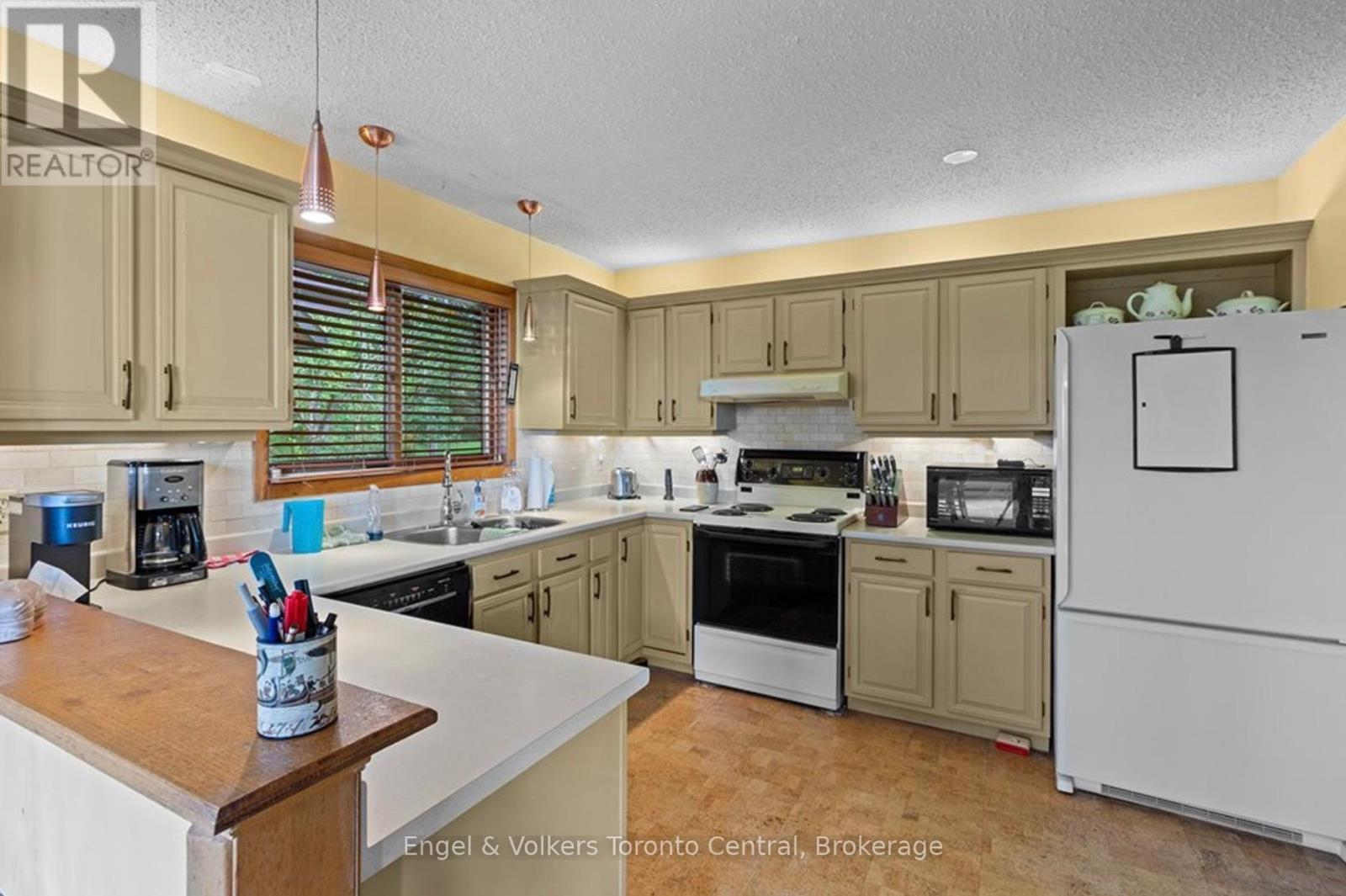 628482 119 GREY ROAD - 11
