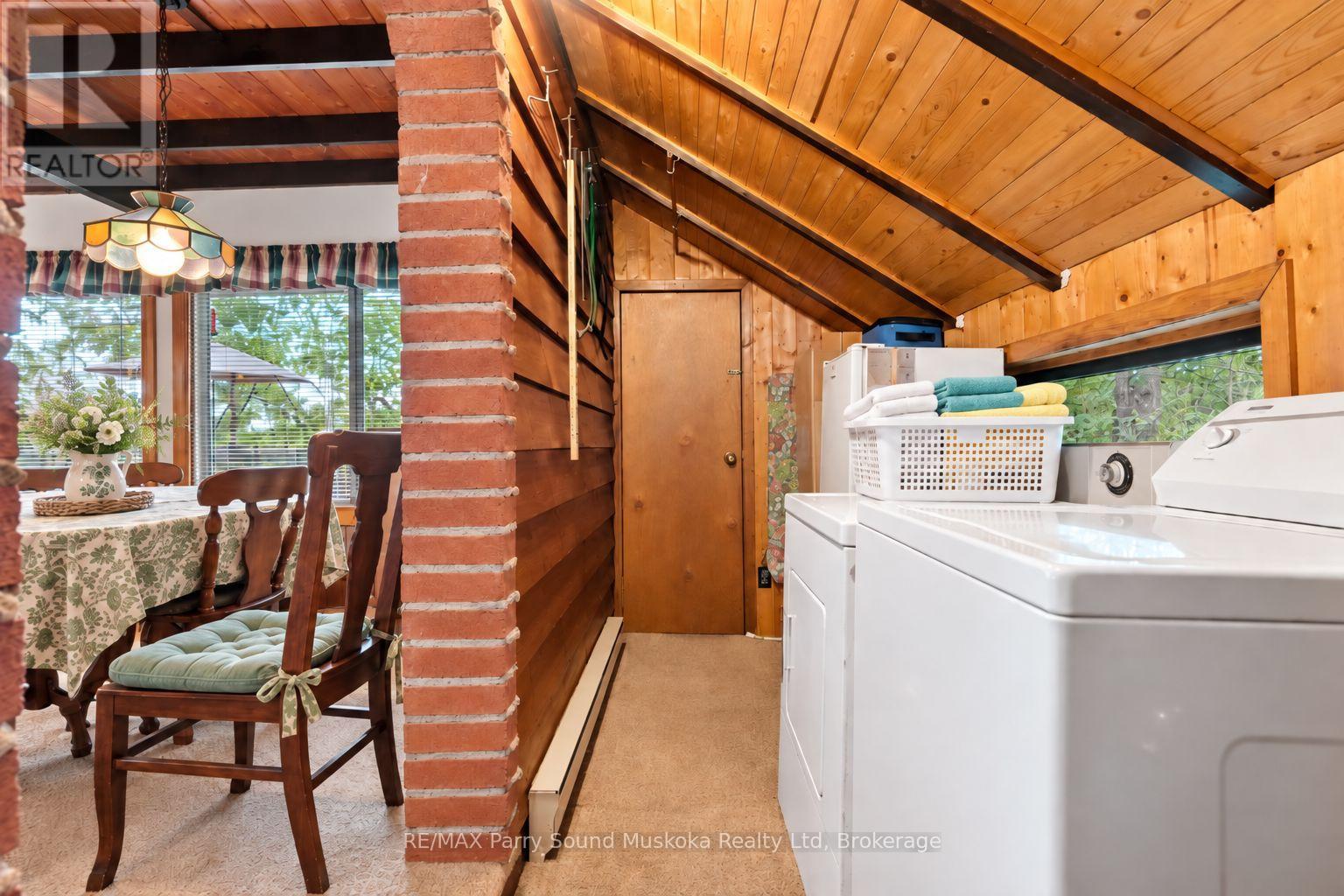 334 HEALEY LAKE - Image 17