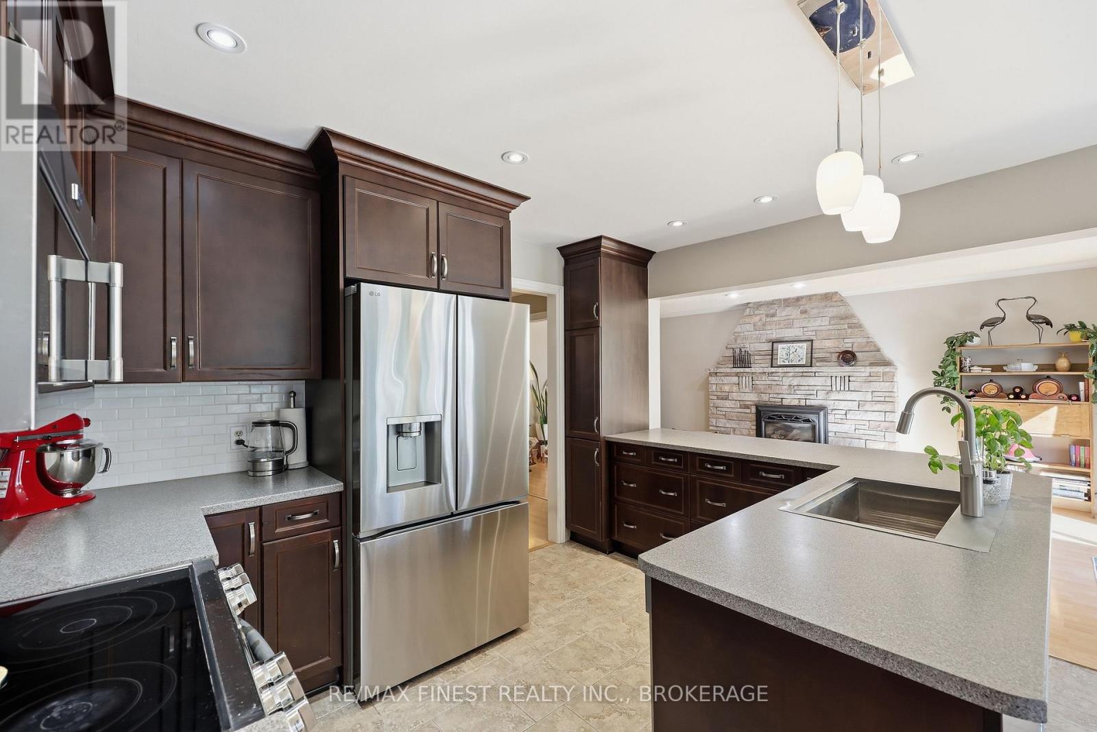 844 PURCELL CRESCENT - 10