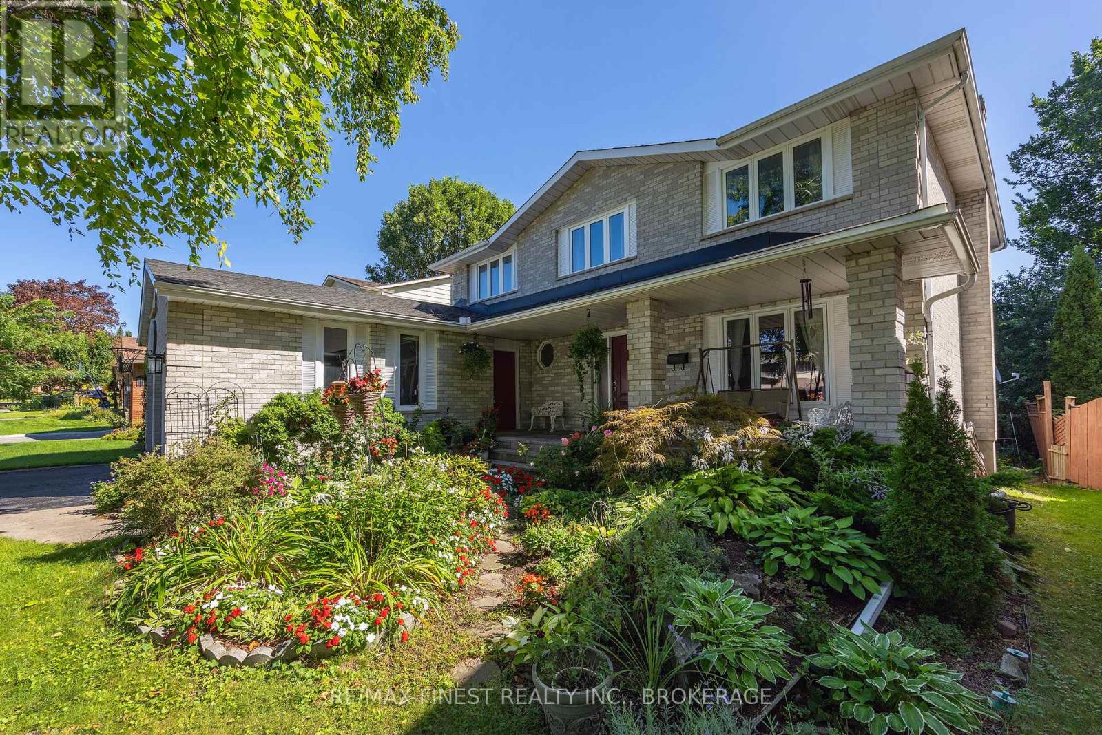 844 PURCELL CRESCENT - 50