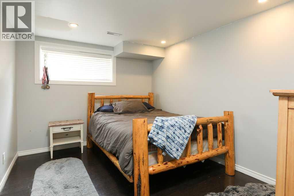 904 21A Avenue - 40