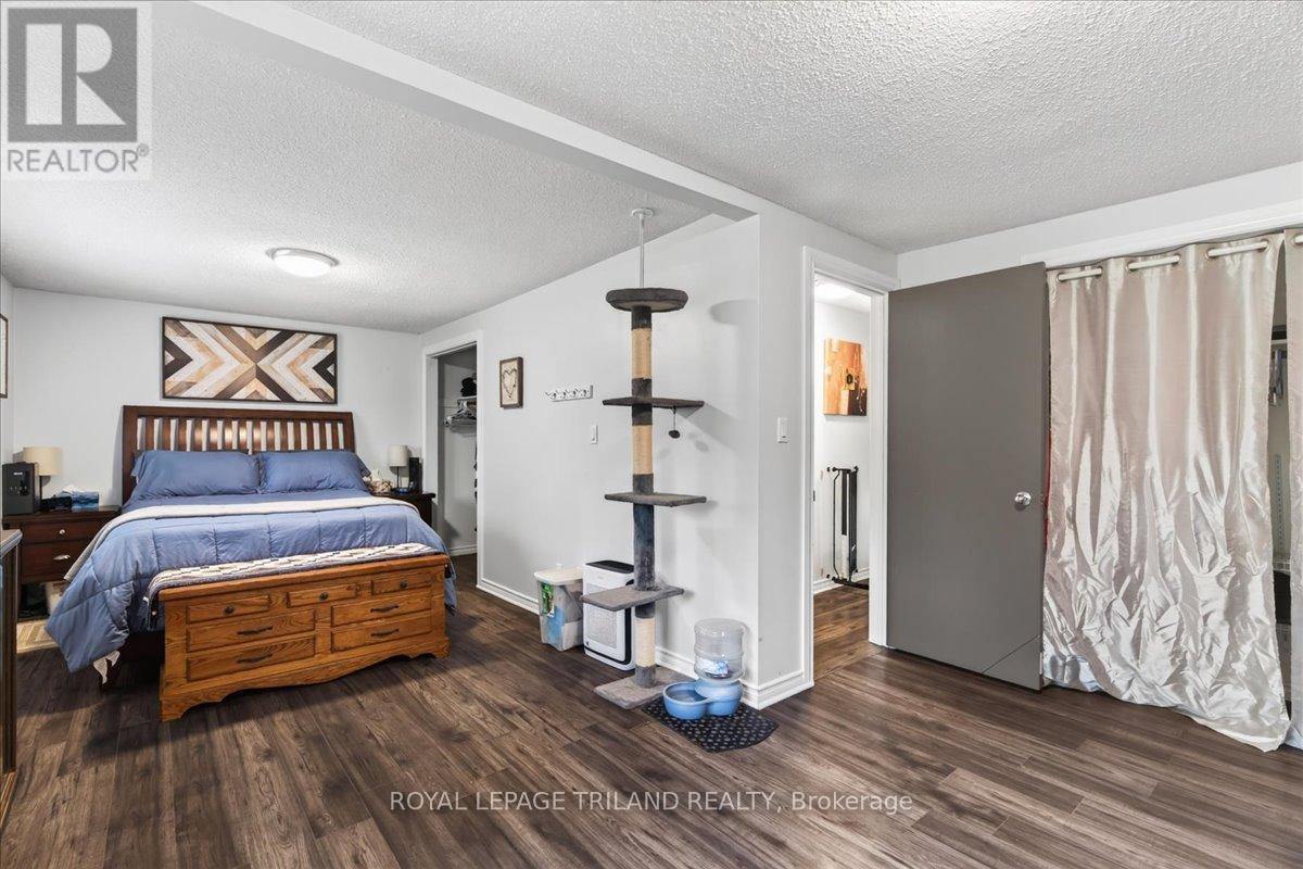 6 BAYLEY STREET - 15