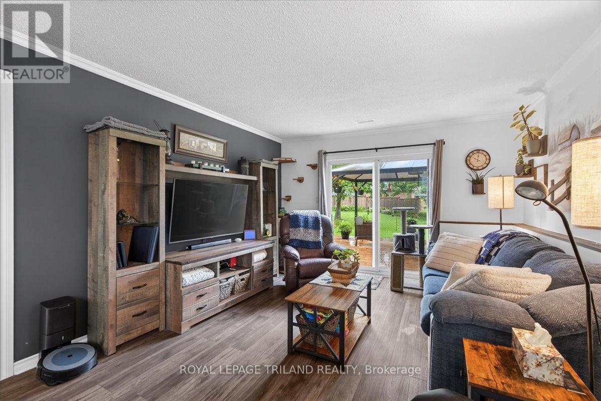 6 BAYLEY STREET - Image 22