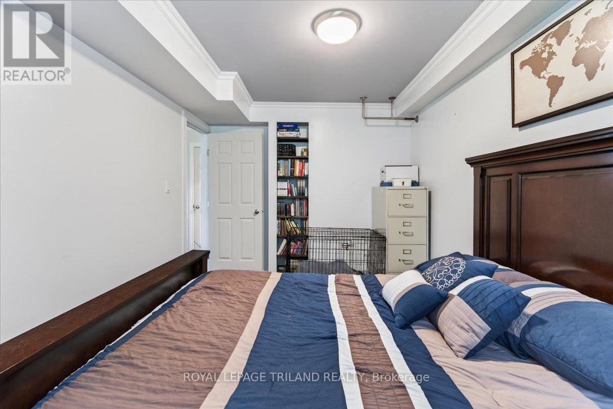 6 BAYLEY STREET - 25
