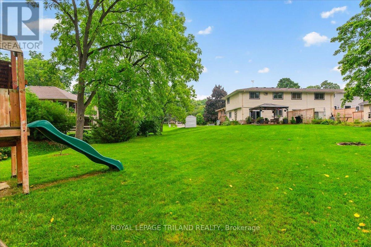 6 BAYLEY STREET - 36