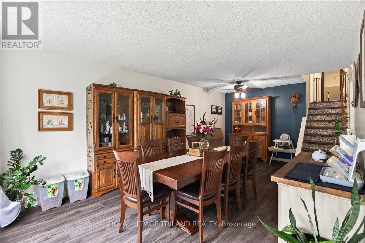 6 BAYLEY STREET - 7