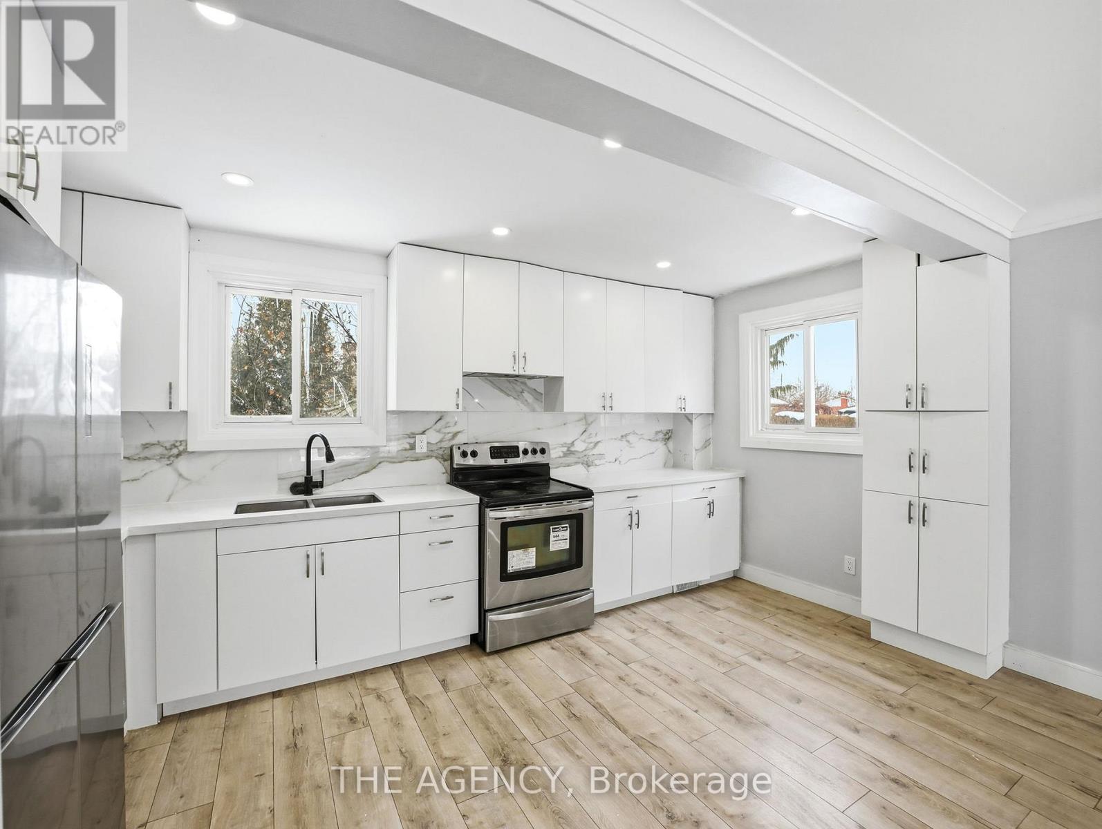 1236 AVONLEA ROAD - 11