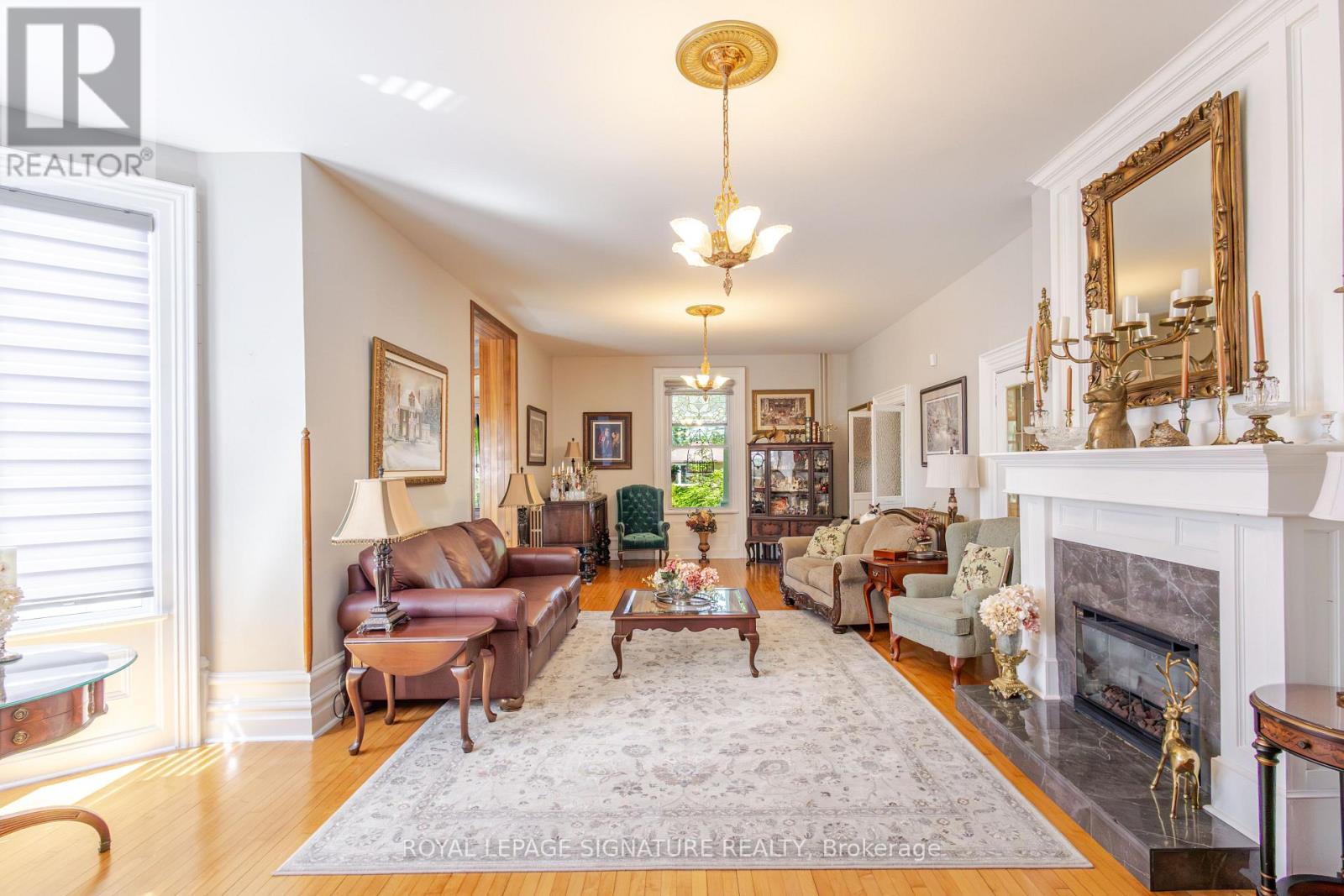 33 DIVISION STREET - Image 19