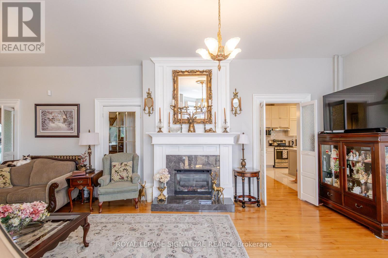 33 DIVISION STREET - Image 21