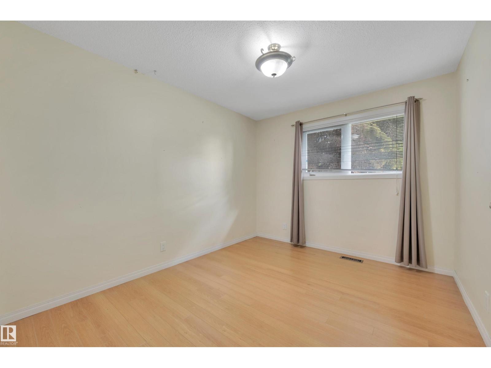 66 MEADOWBROOK RD - 25