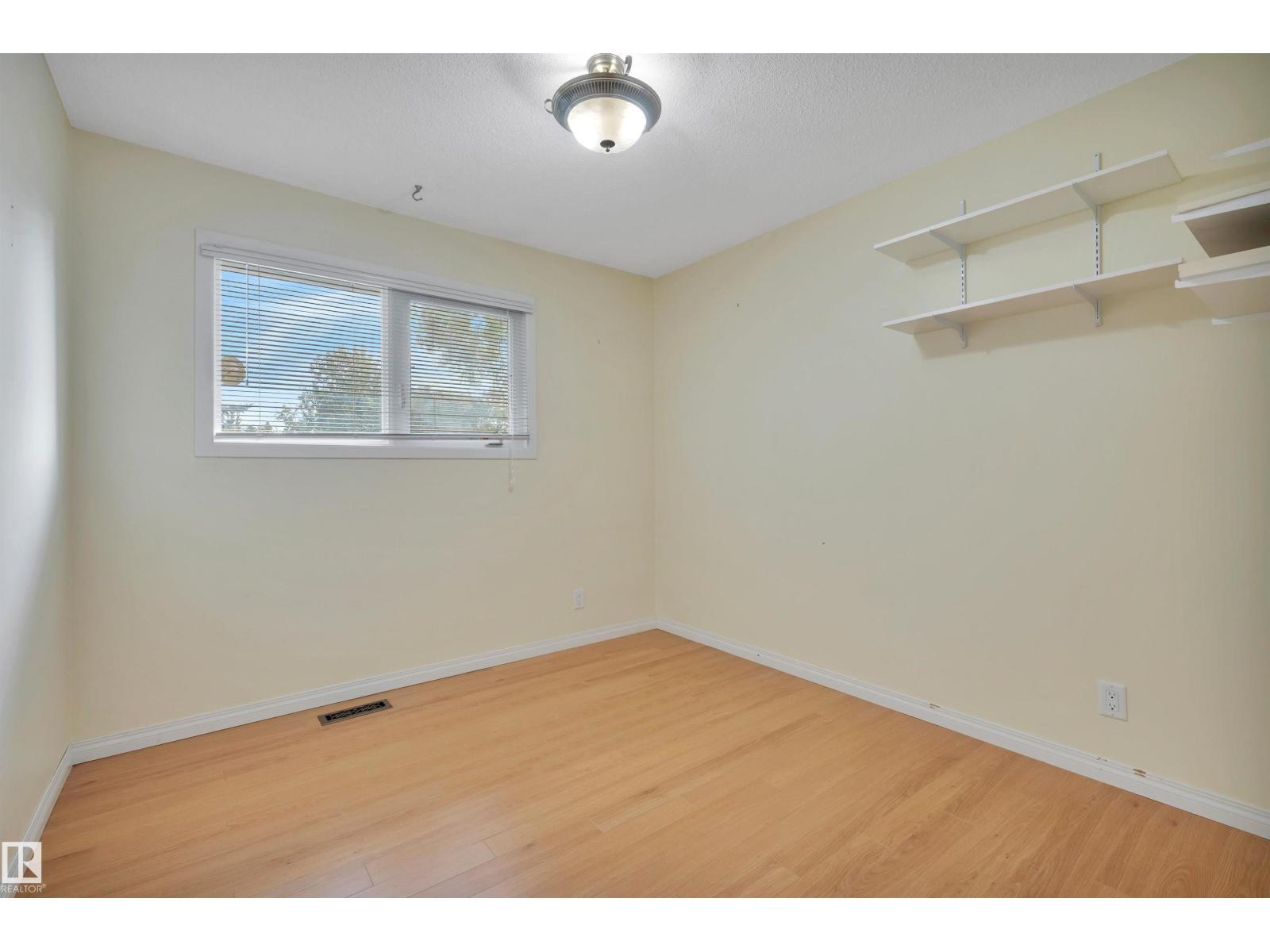 66 MEADOWBROOK RD - 28