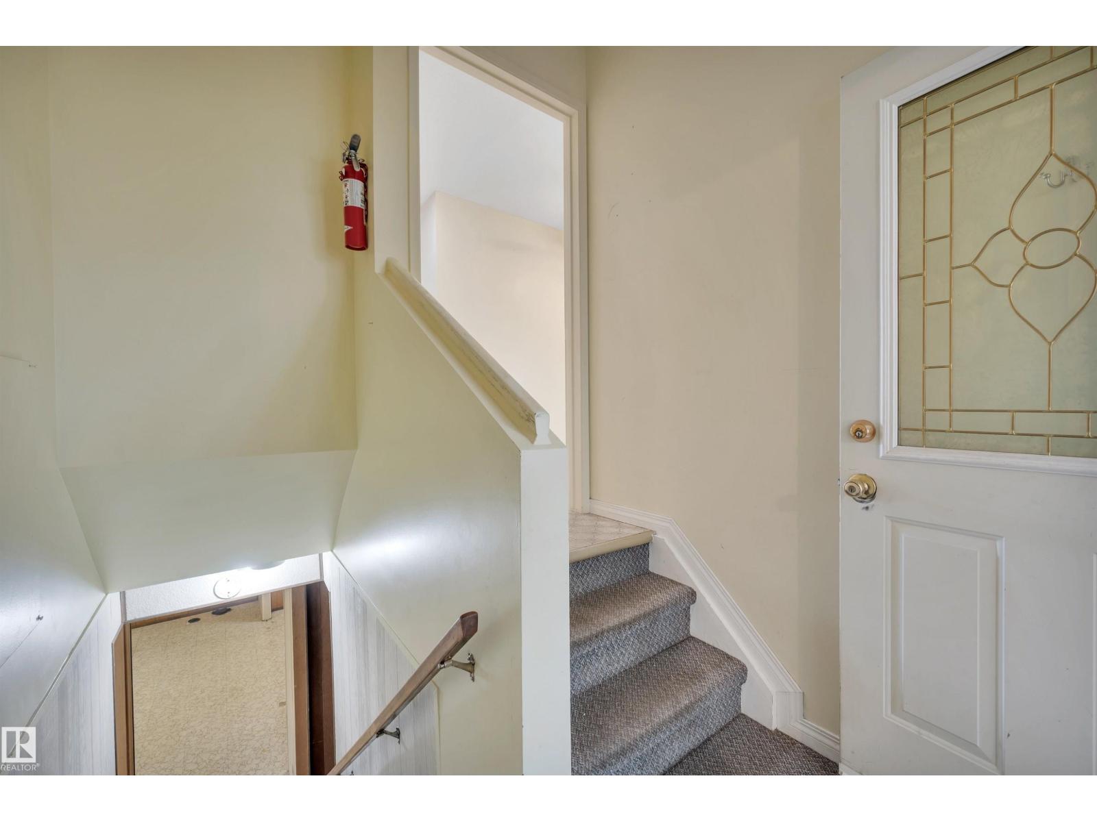 66 MEADOWBROOK RD - 30
