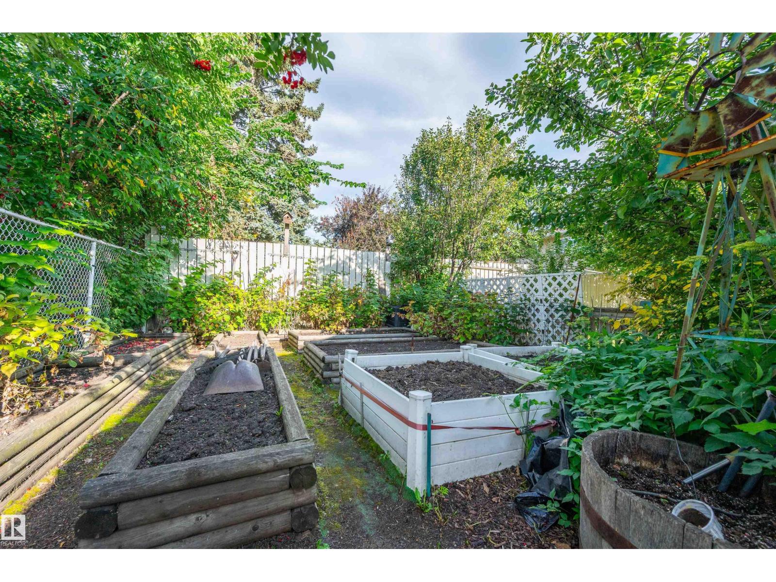 66 MEADOWBROOK RD - 54