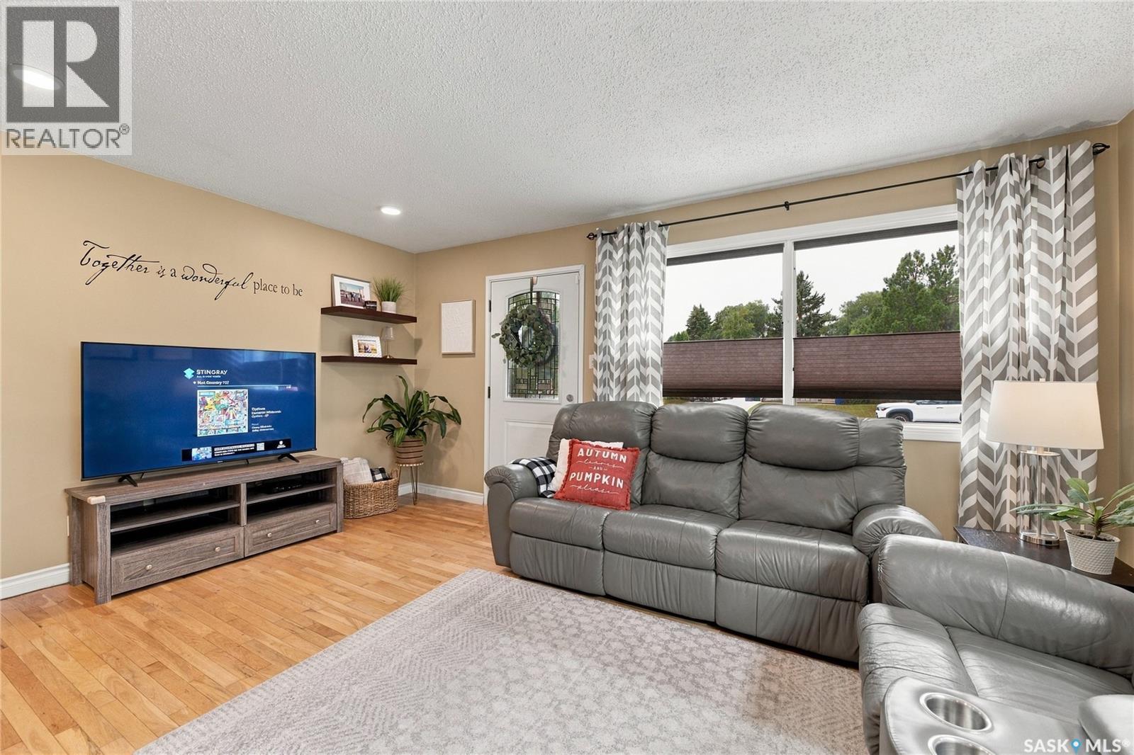 341 Boychuk DRIVE, Saskatoon Saskatchewan — photo 3