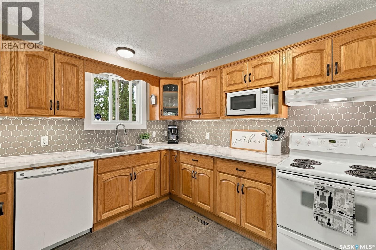 341 Boychuk DRIVE, Saskatoon Saskatchewan — photo 6
